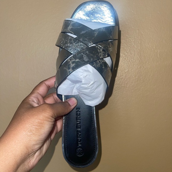 Tory Burch City Slide color silver size 10 - Picture 7 of 8
